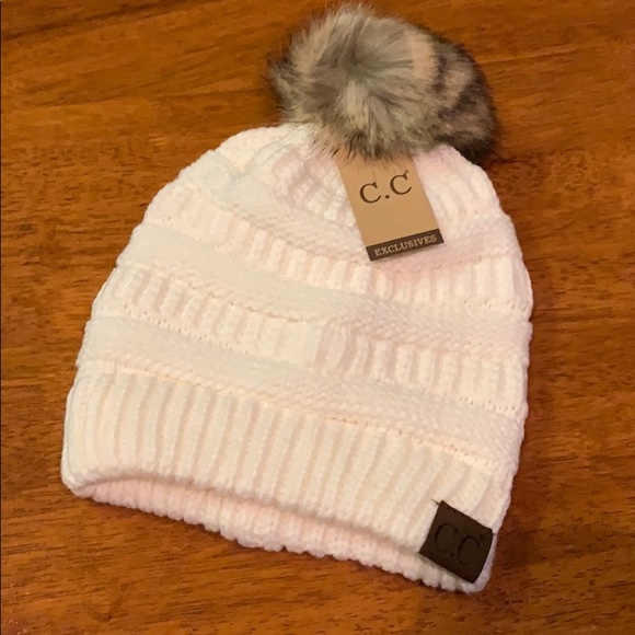 NEW Ivory CC Beanie with Faux Pom - Picture 1 of 1